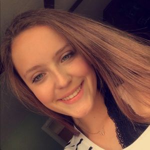 Meet your Posher, Kendra